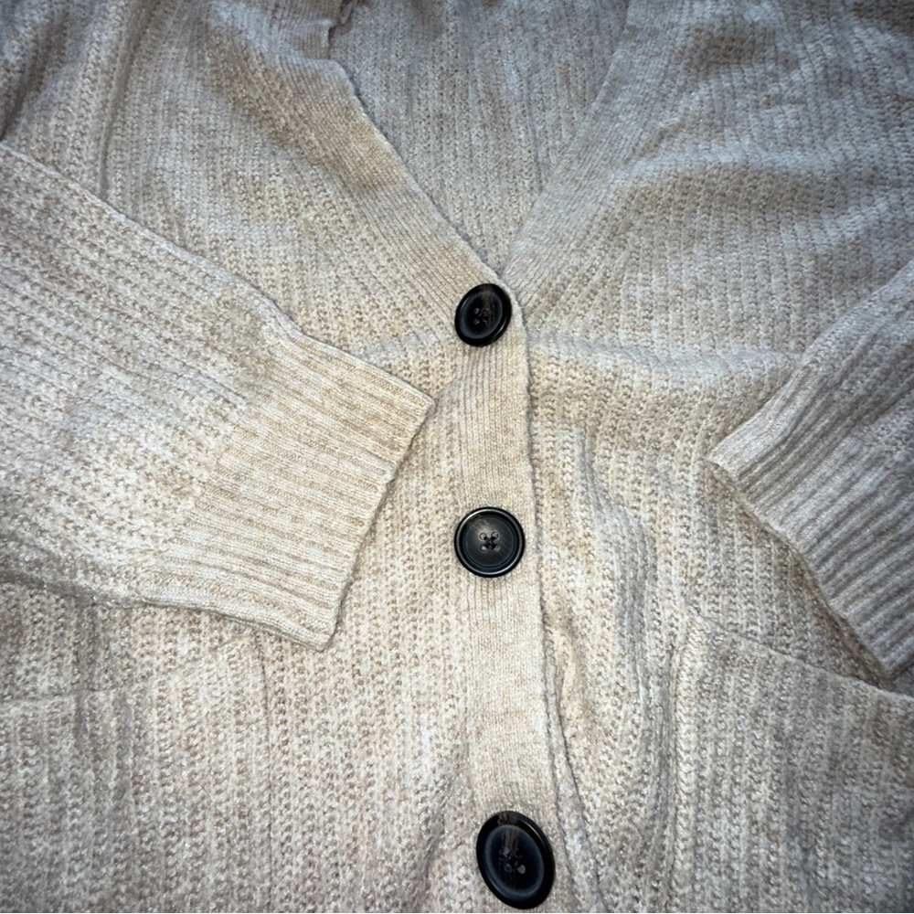 American Eagle Outfitters Beige Cardigan with Black Buttons - Picture 2 of 3